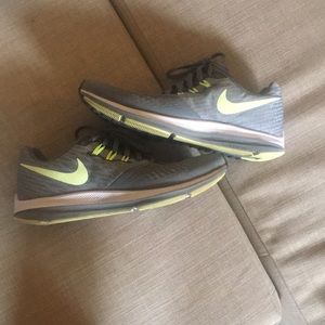 Barely worn Nike runners